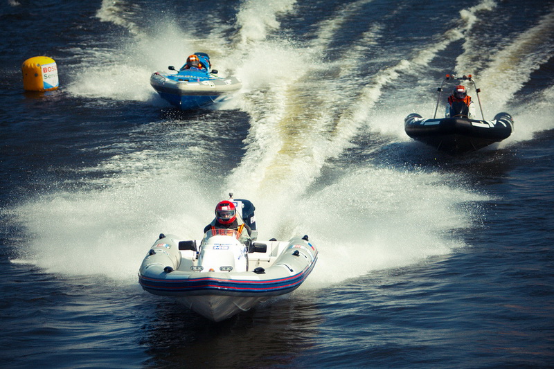 Соревнования по водно-моторному спорту проходит в Белове