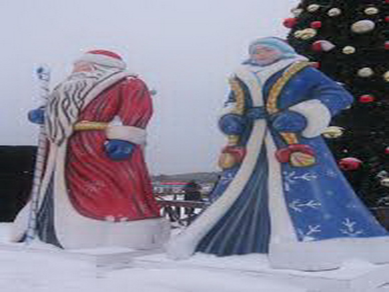 В Новый год жителей Березовского встретят трехметровые Дед Мороз и Снегурочка 