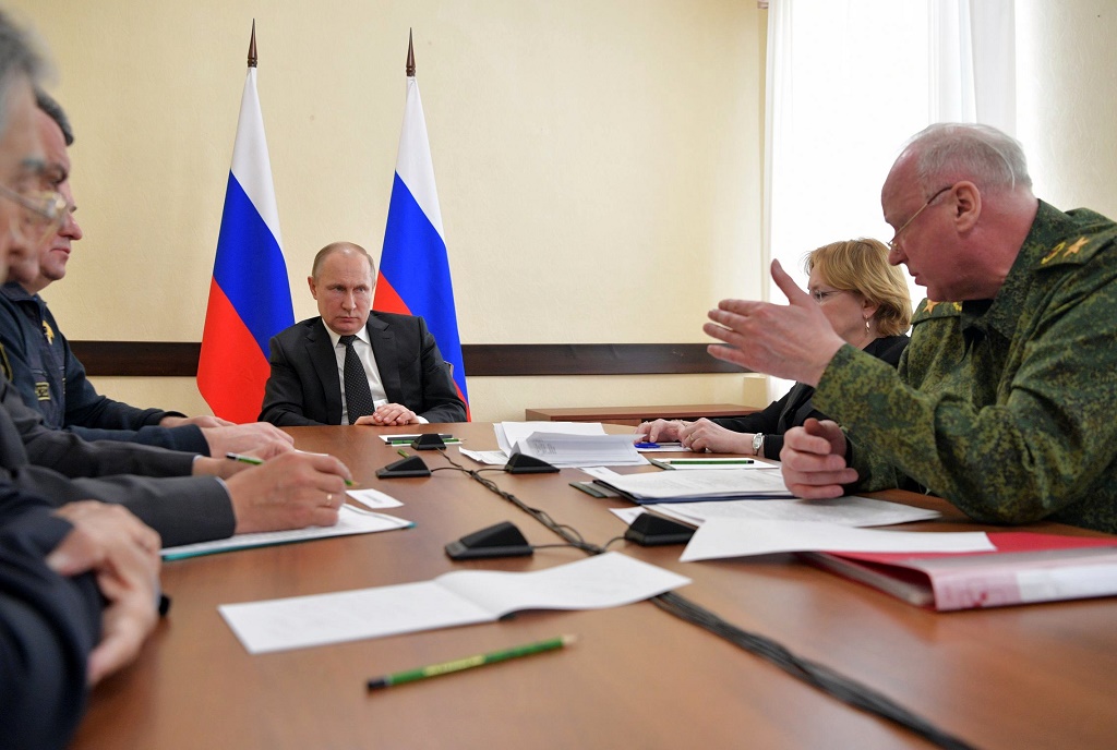Путин выступил на совещании по ликвидации последствий пожара в Кемерове