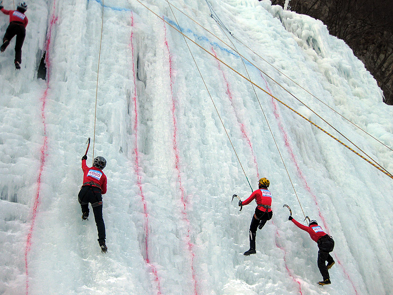 Кузбасские спортсмены успешно выступили на всероссийских соревнованиях по альпинизму 