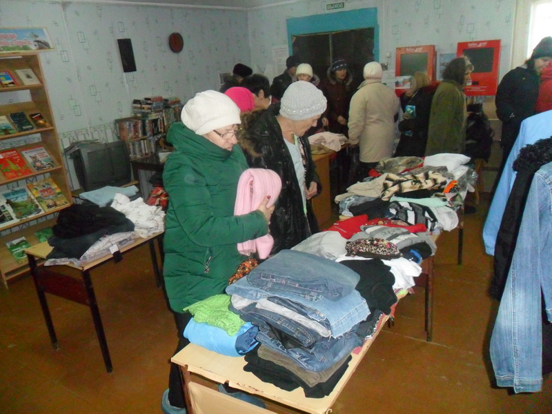 В губернаторской системе взаимопомощи стали востребованы весенние вещи 
