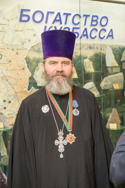 Высокой областной наградой отмечен благочинный церквей Киселевского округа 