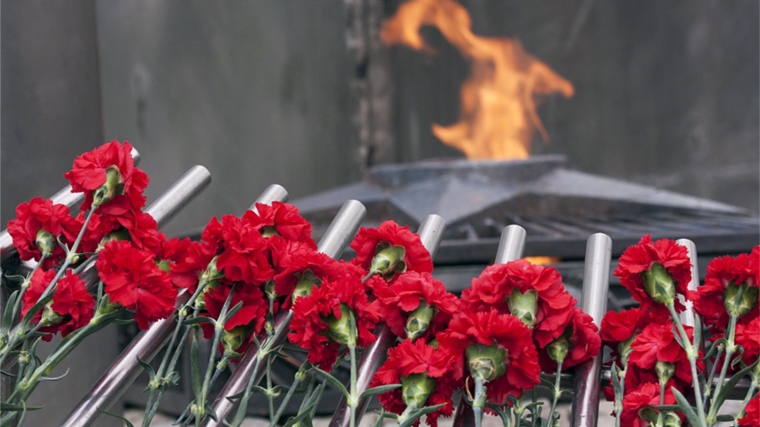 Останки солдата Великой Отечественной войны Сергея Носкова с воинскими почестями перезахоронили в Мысках
