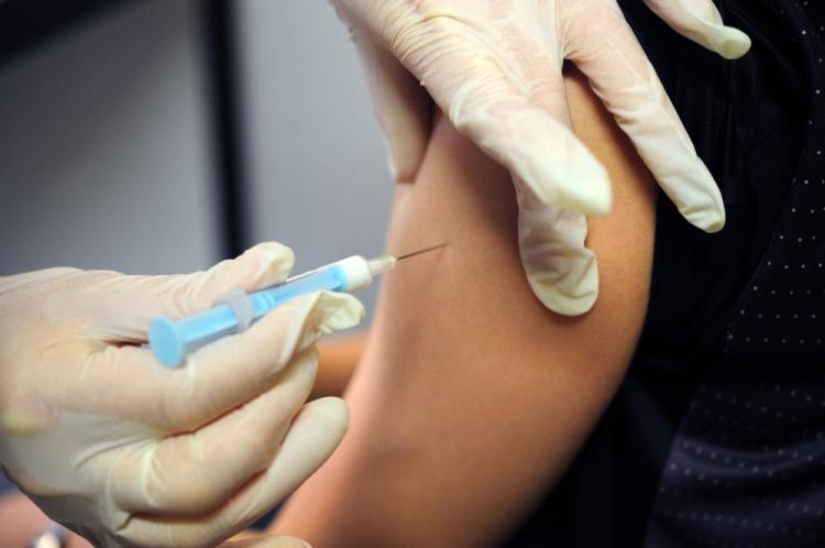 В России началась подчищающая вакцинация по кори. Что это значит