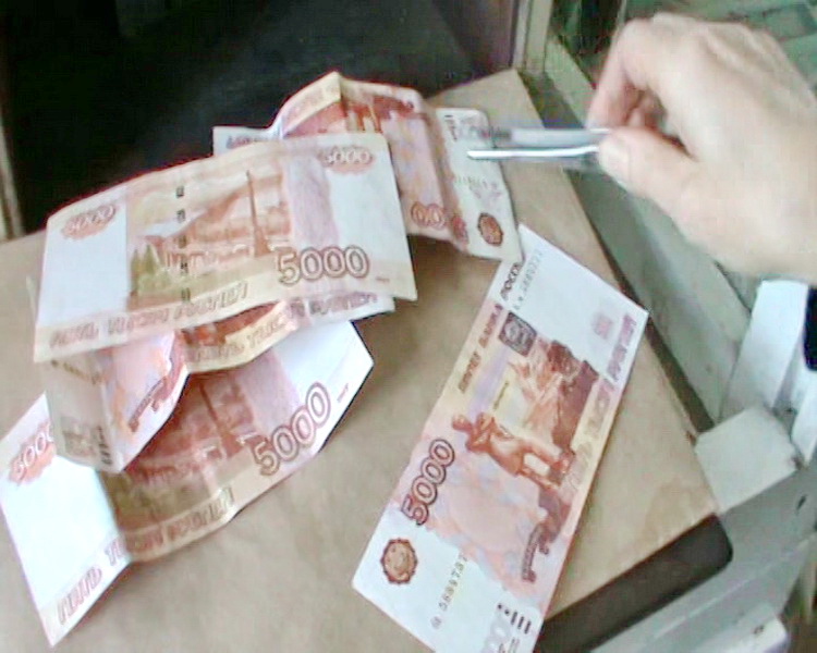 В Белово будут судить группу сбытчиц фальшивых банкнот
