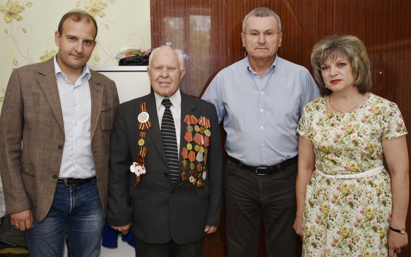 Участник ВОВ из Юрги отметил 90-летие со дня рождения