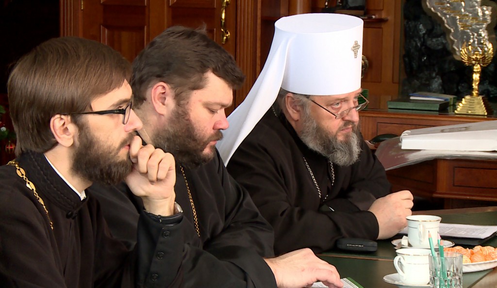 Перед новогодними и рождественскими праздниками Аман Тулеев встретился с митрополитом Аристархом