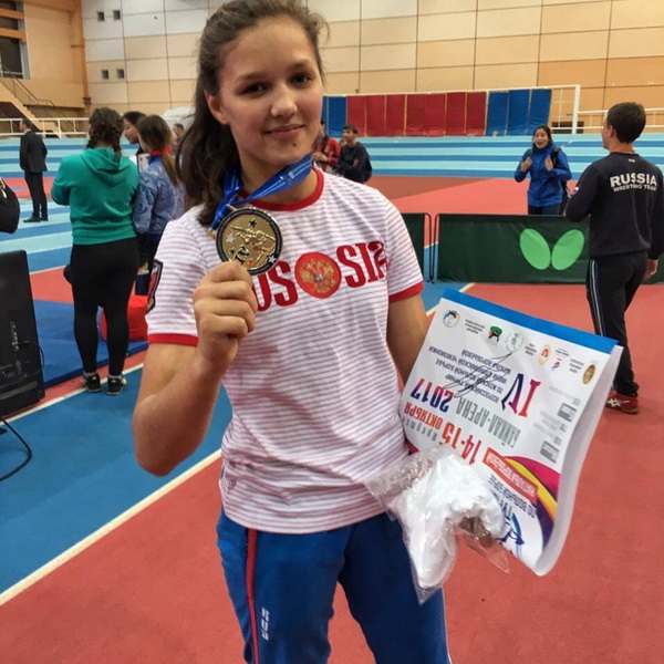 Кузбасские спортсменки взяли медали всероссийского турнира по вольной борьбе в Иркутске