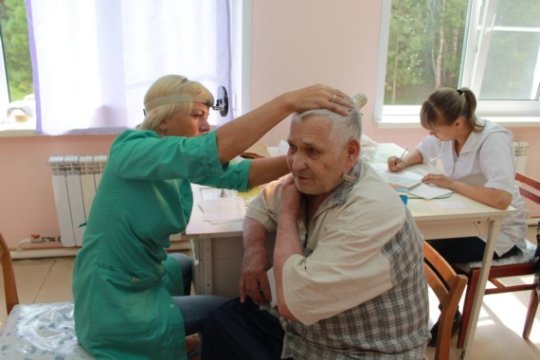 240 промышленновцев получили узкоспециализированную помощь врачей «Поезда здоровья»