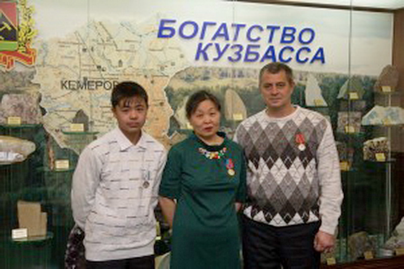 Ученик из Чебулинского района награжден областной медалью за спасение человека из пожара
