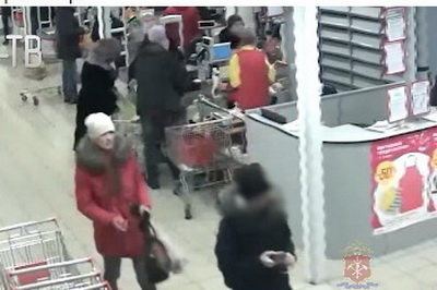 В Ленинске-Кузнецком магазинная воровка, использовала несовершеннолетнюю дочь 
