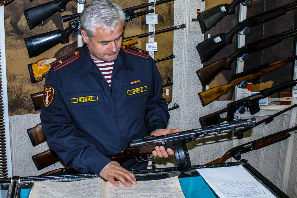 Сергей Цивилев призвал кузбассовцев добровольно сдавать незарегистрированное оружие