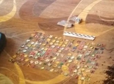 В Белово полицейские задержали супружескую пару наркодилеров-«филателистов»