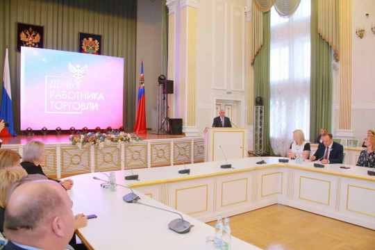 Кузбасс на втором месте в Сибири по обороту оптовой торговли и на третьем месте по рознице