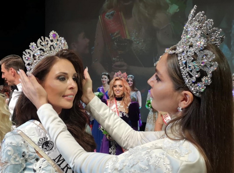 Представлять Россию на международном конкурсе красоты «Mrs. Globe-2019» в Китае будет кемеровчанка Ксения Кривко
