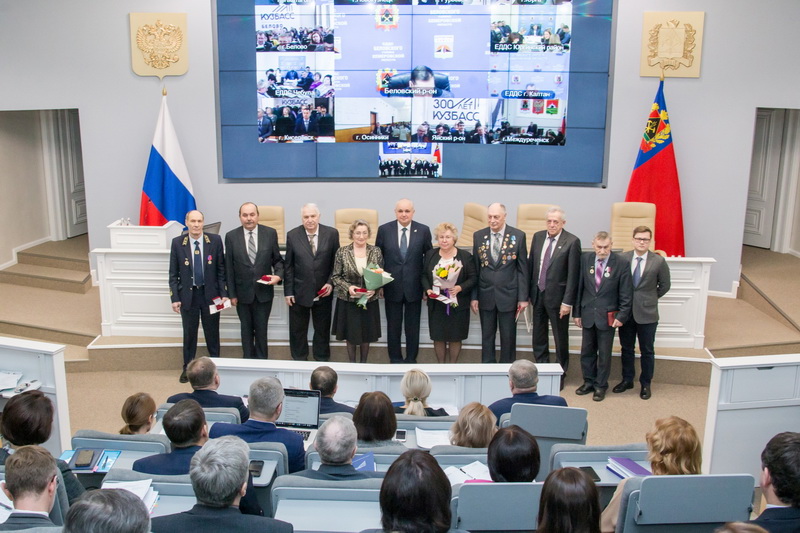 Ученые Кузбасса отмечены высокими наградами в честь Дня российской науки
