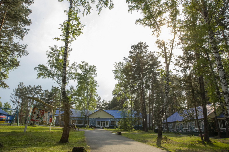 Воспитанники детских домов Кузбасса заехали в летние лагеря