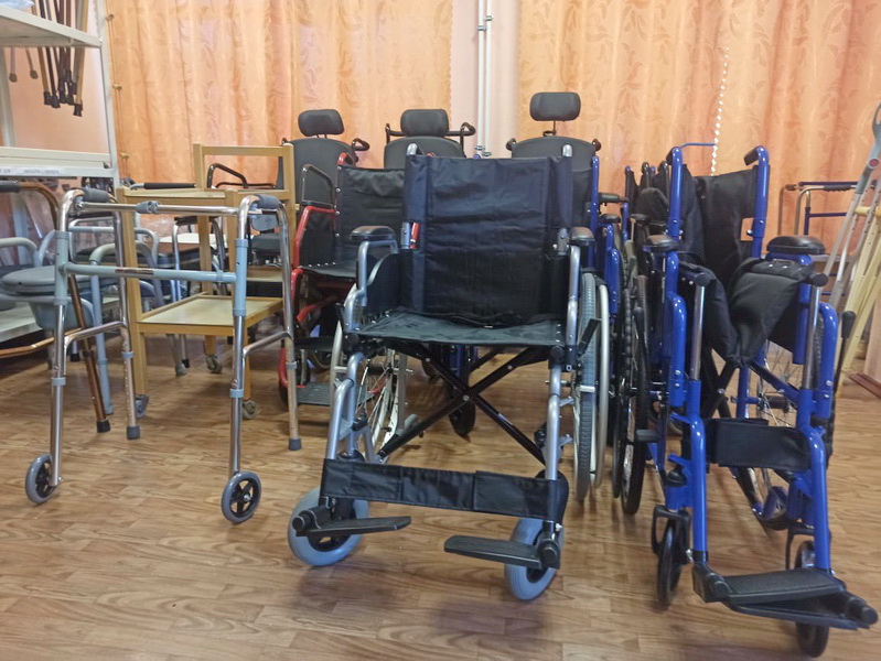 Новые средства реабилитации поступили в центры соцобслуживания Кемерова 