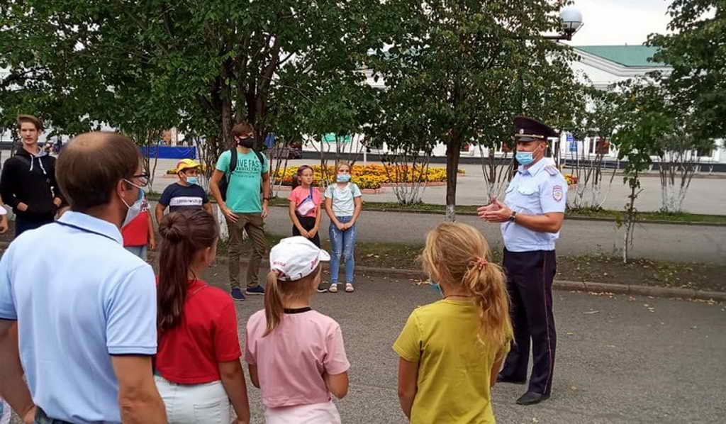 В Тяжинском районе инспекторы ГИБДД и общественники провели мероприятие «Безопасный двор»