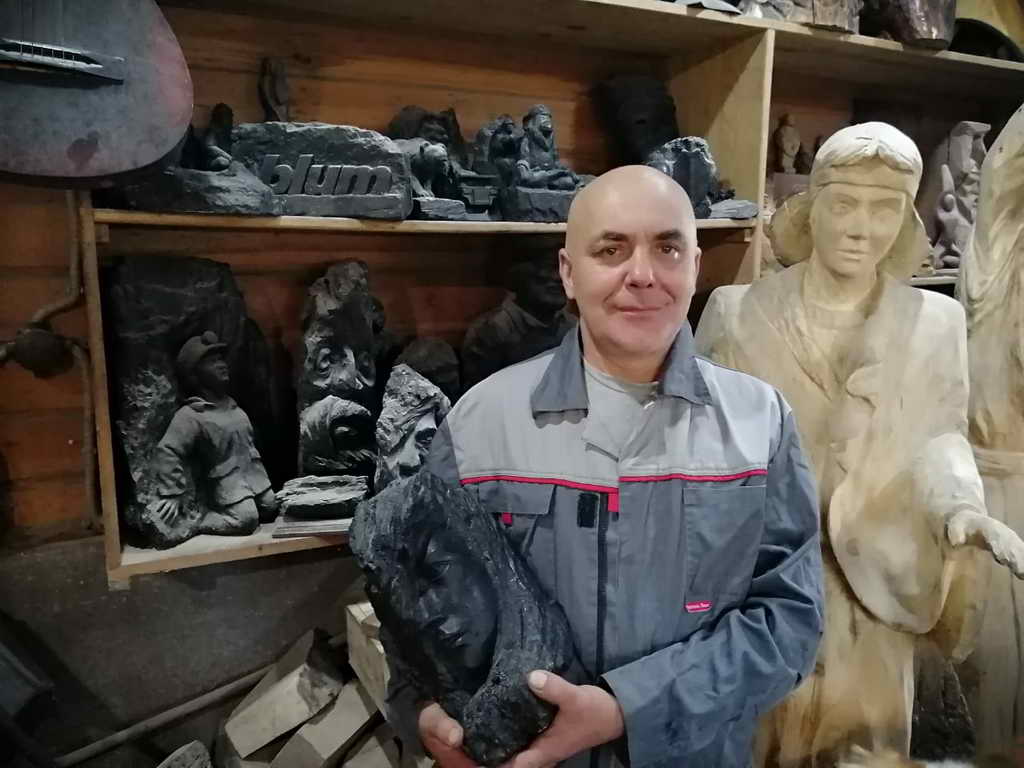 Угольный скульптор из Топкинского округа