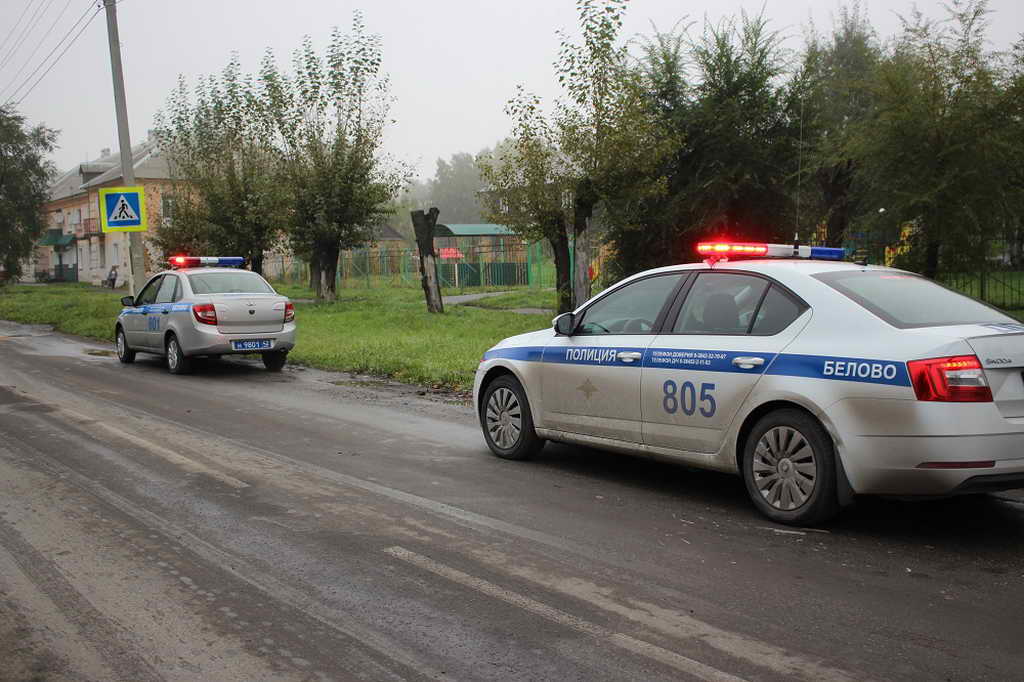 В Беловском городском округе инспекторы ГИБДД проверили водителей на соблюдение правил перевозки детей