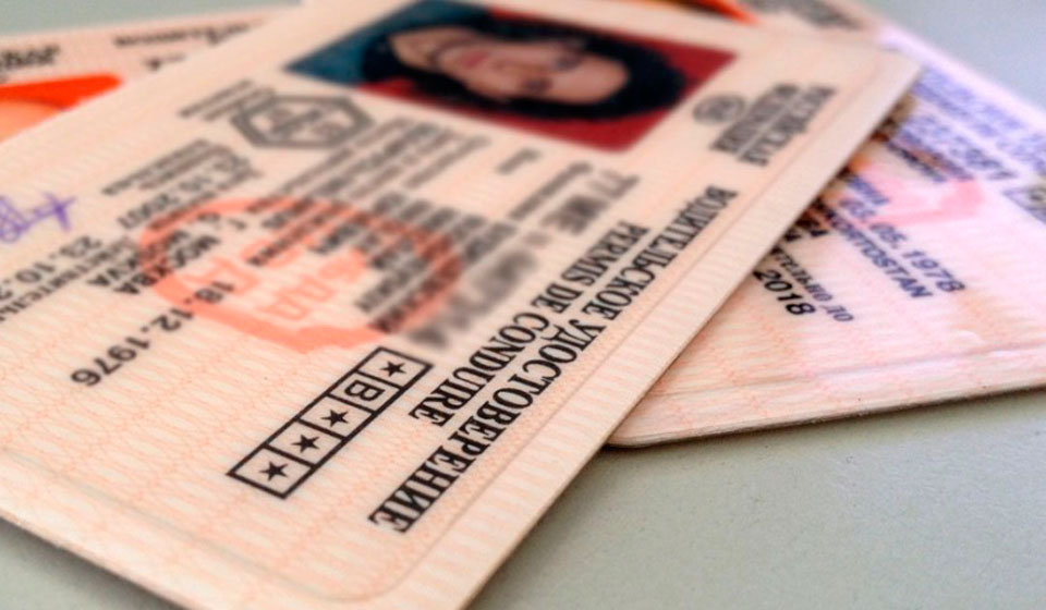 Госавтоинспекция Кузбасса разъясняет правила замены водительских удостоверений