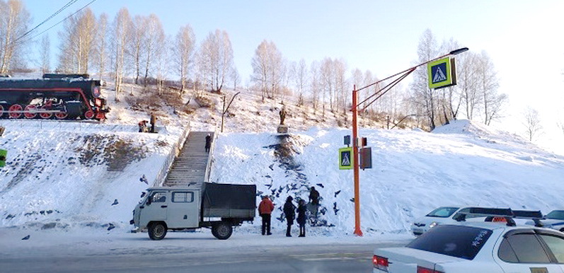 В Таштаголе приняли меры к ликвидации опасных снежных спусков