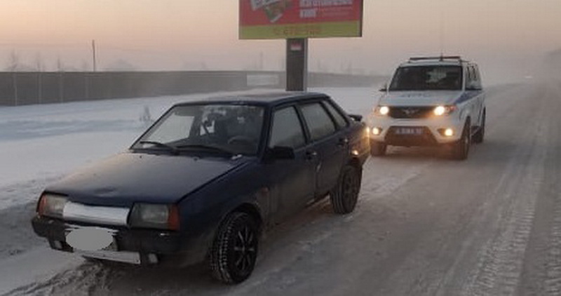 В Кузбассе полицейские оказали помощь водителям 