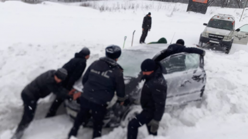 В Ленинске-Кузнецком полицейские оказали помощь женщине 