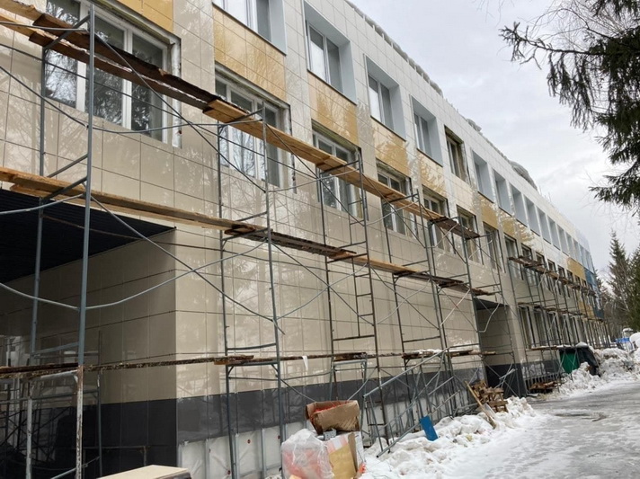 Капремонт школы в Таштаголе завершат досрочно