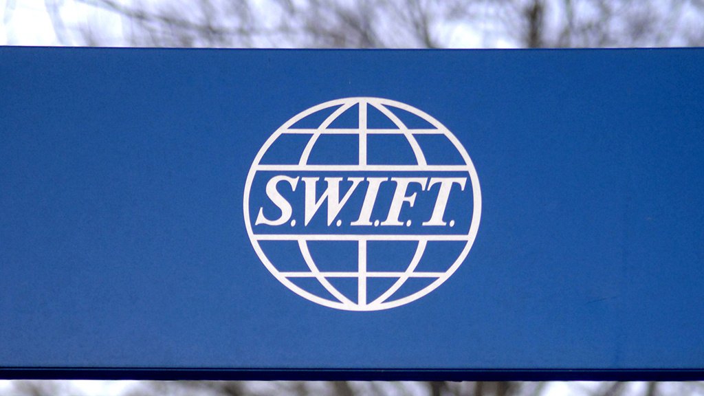 Bloomberg узнал позицию Запада по отключению России от SWIFT