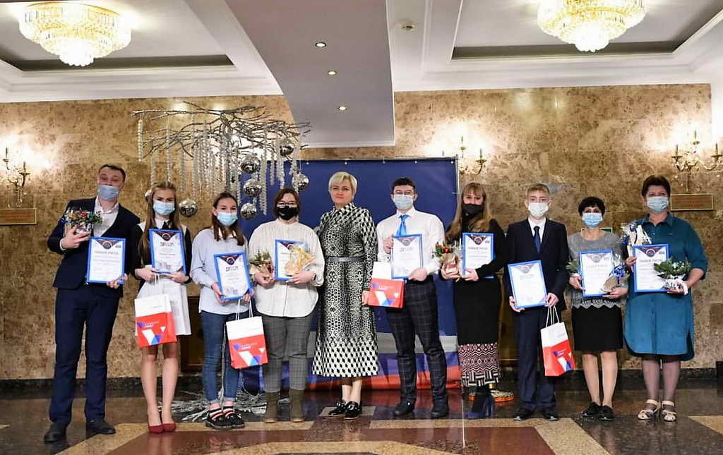 В Кузбассе наградили победителей регионального творческого конкурса «Мой главный учитель»