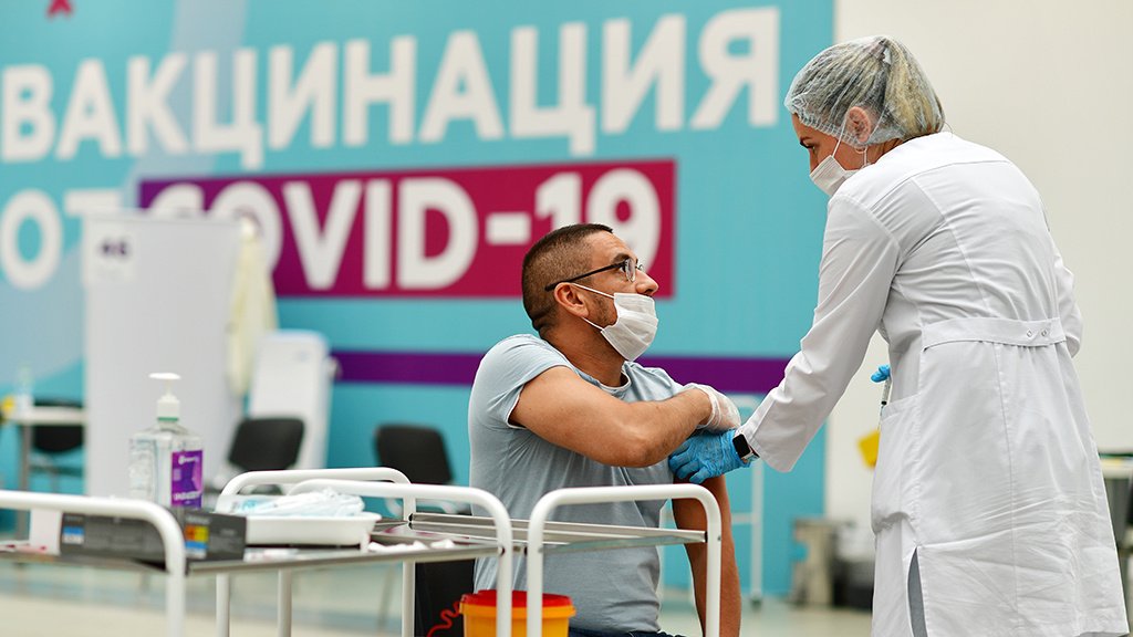 В России могут одобрить вакцины против ковида от двух иностранных производителей