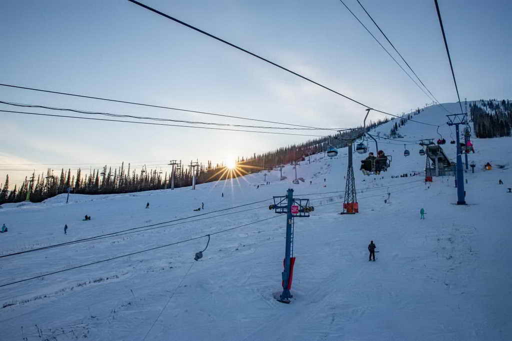 Почти 225 тысяч посещений зафиксировано на кузбасских горнолыжных курортах в новогодние выходные