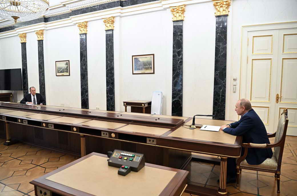 Курс рубля укрепился после заявлений Лаврова в ходе встречи с Путиным