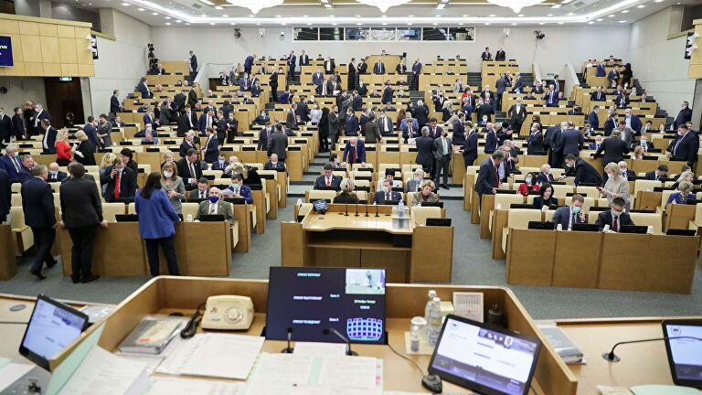 В Госдуме призвали отменить выходной 23 февраля для части россиян