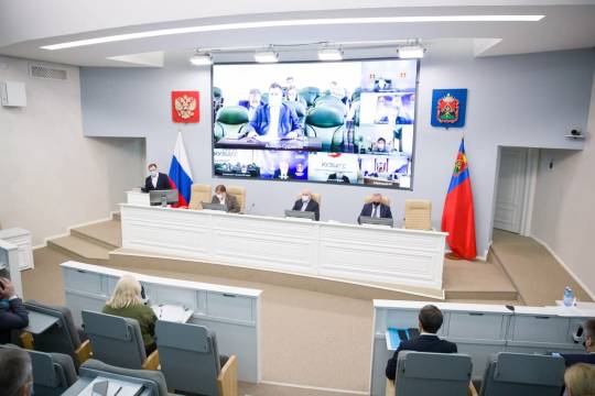 В Кузбассе наметилось снижение заболеваемости COVID-19 среди детей