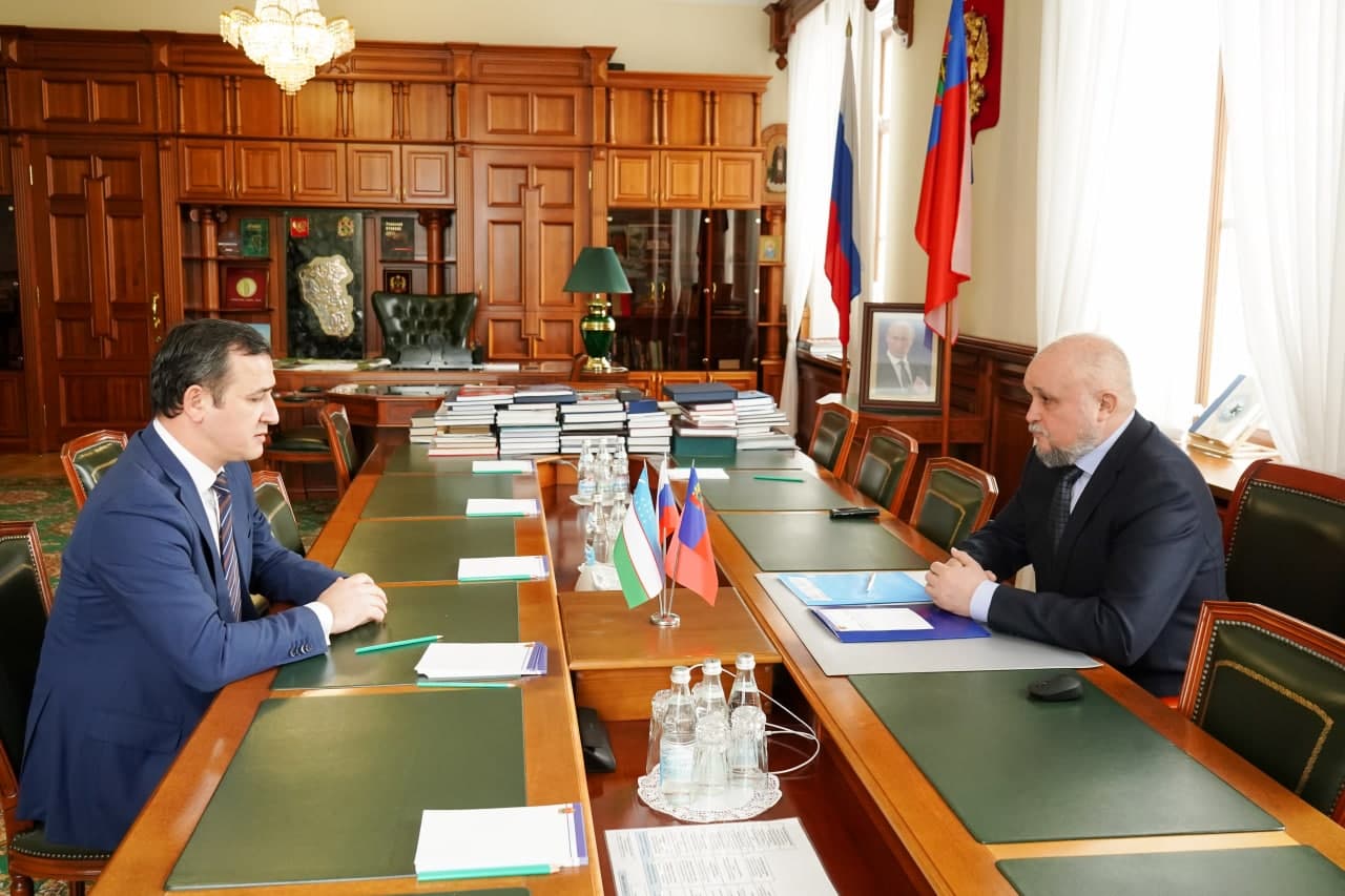 Сергей Цивилев провел рабочую встречу с Генеральным консулом Республики Узбекистан в Новосибирске Тимуром Рахмановым