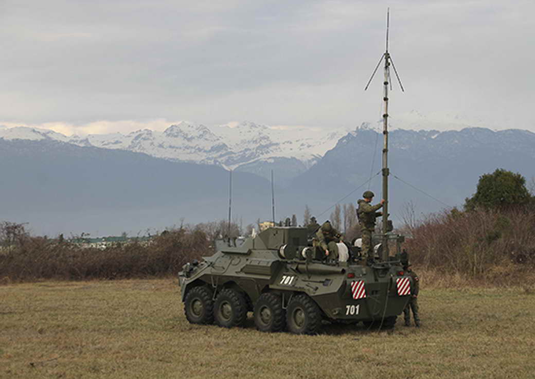 Подразделения РЭБ ЮВО на учении в Абхазии подавили радиосети и системы навигации условного противника