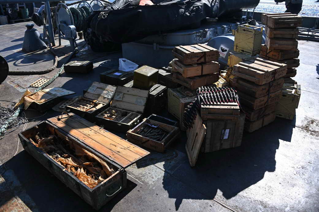 Российские военнослужащие передадут Народной милиции ДНР и ЛНР оружие, хранившееся на военных складах ВСУ в Херсонской области