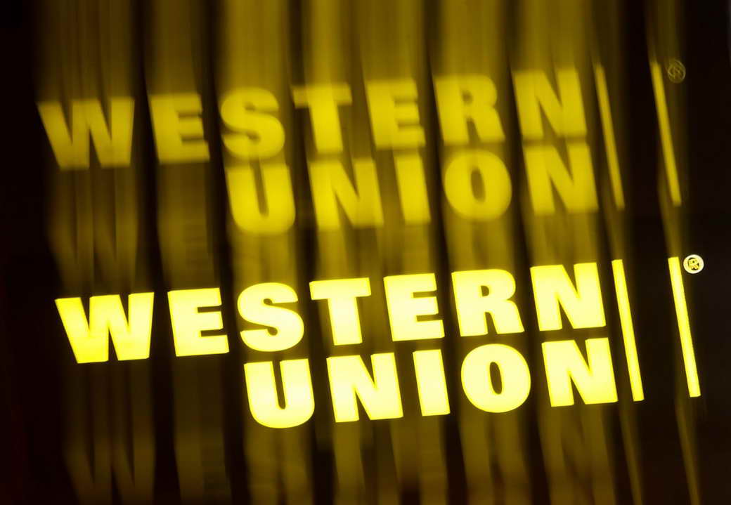 Western Union останавливает проведение денежных переводов в России