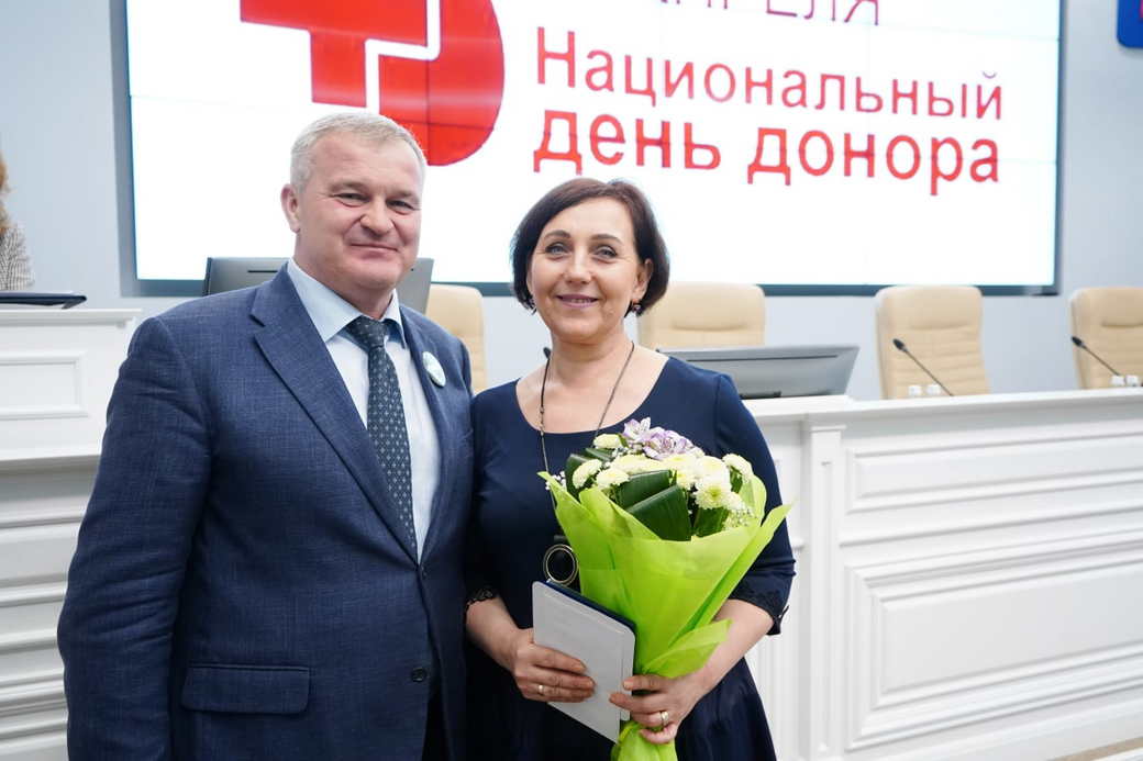 В КуZбассе наградили Почетных доноров России