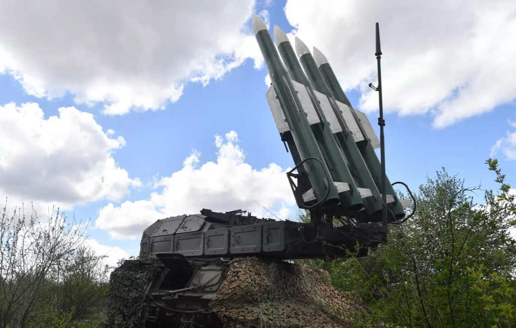 Минобороны показало уничтожение авиацией замаскированных украинских позиций