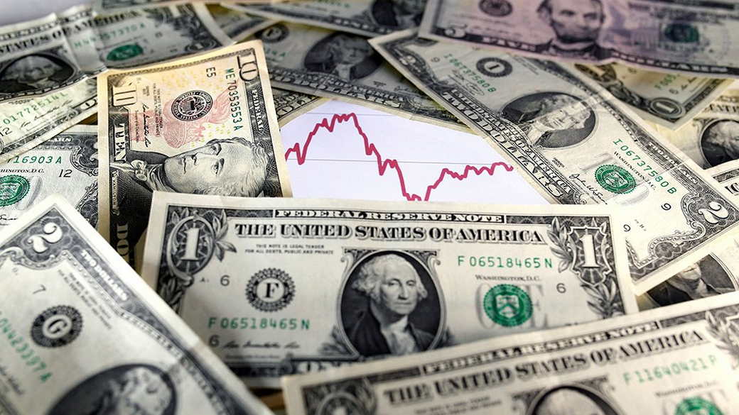 Роль доллара и евро снижается в расчетах и на торгах