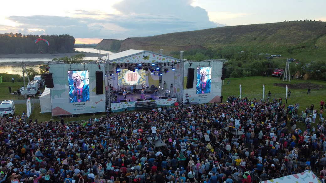 32 тысячи человек за три дня побывали на «Динотерре», еще около миллиона зрителей посмотрели онлайн-трансляции фестиваля