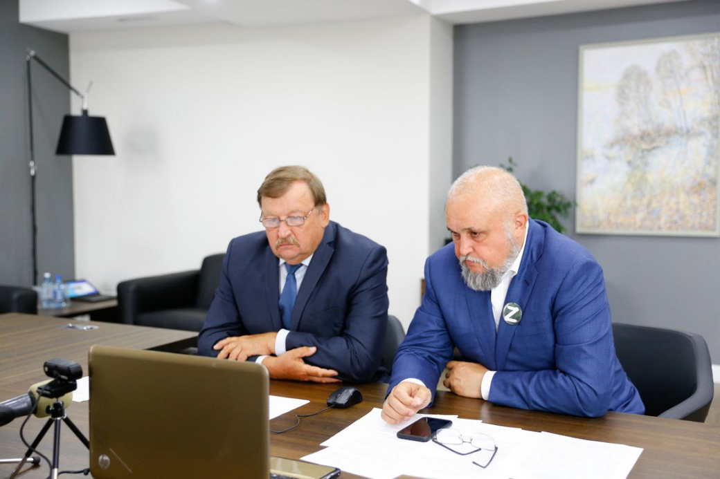 Сергей Цивилев провел заседание Межрегиональной ассоциации «Сибирское соглашение» Сергей Цивилев провел заседание Межрегиональной ассоциации «Сибирское соглашение»