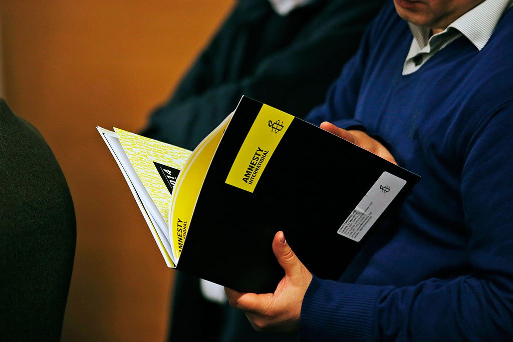 Amnesty International обвинила Украину в размещении войск в гражданских объектах