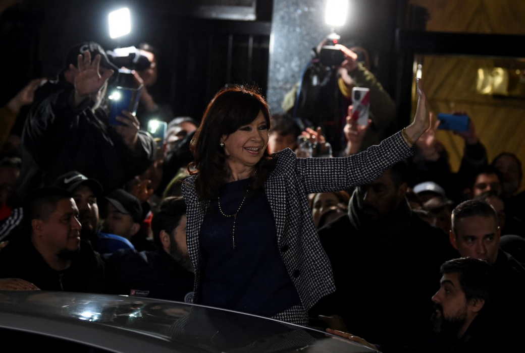 Вице-президента Аргентины Киршнер попытались застрелить, она не пострадала