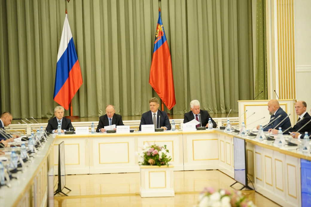 Секретарь Совета Безопасности России Николай Патрушев провел выездное совещание в КуZбассе