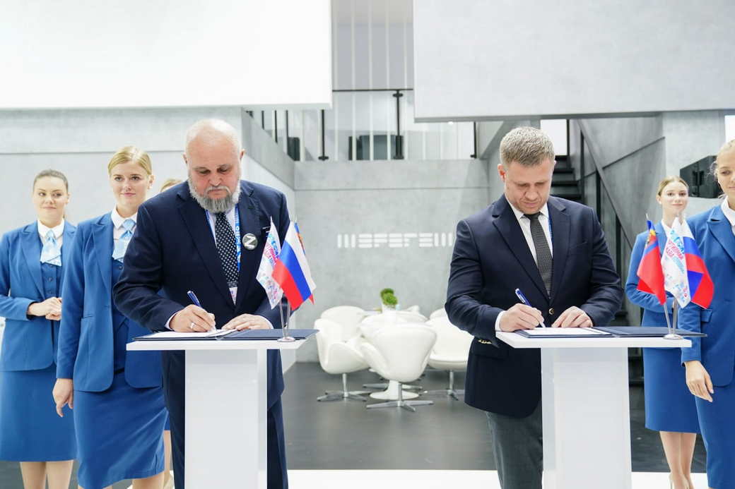 Сергей Цивилев подписал соглашения о сотрудничестве КуZбасса с пятью спортивными федерациями России